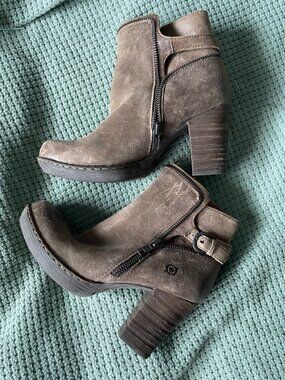 Born Ankle Boots Size 6